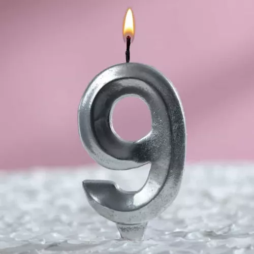 Свеча цифра "9", серебряный металлик